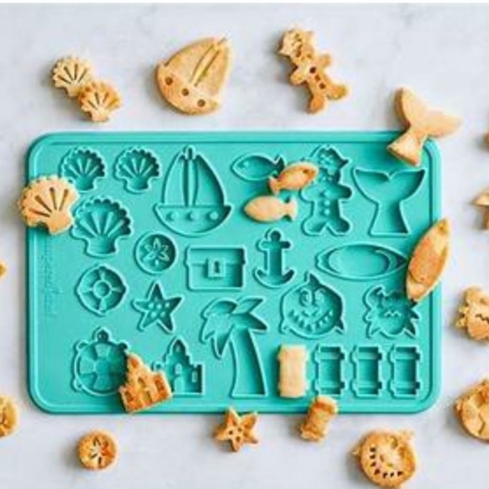 Pampered Chef Aqua Cookie Mold Set